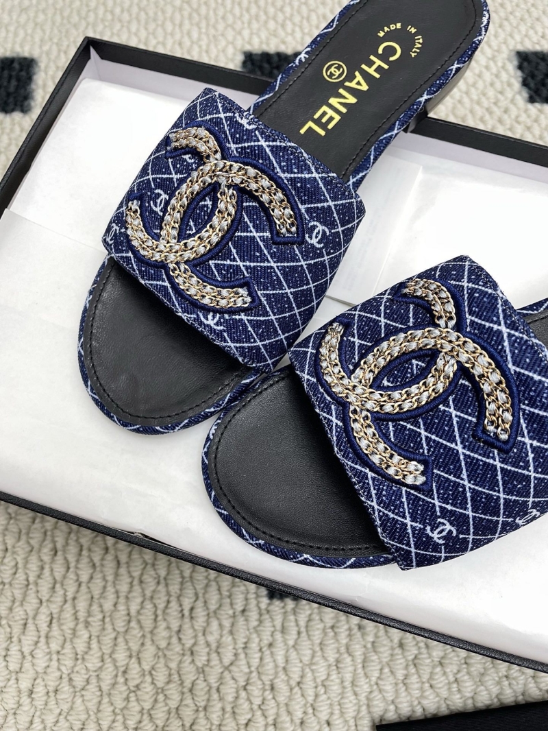 Ch**el slippers